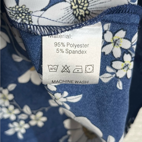 Anydeer Women's Plus Size 2XL Blue Floral Short Sleeve Summer Top Chiffon Blouse - Picture 6 of 6